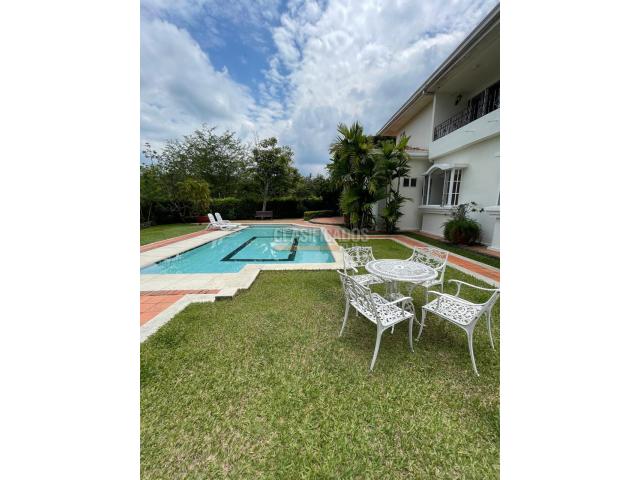 Casas, Venta en Ciudad Jardín