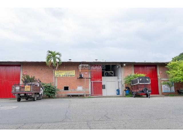 Locales y Bodegas, Alquiler en La Nubia