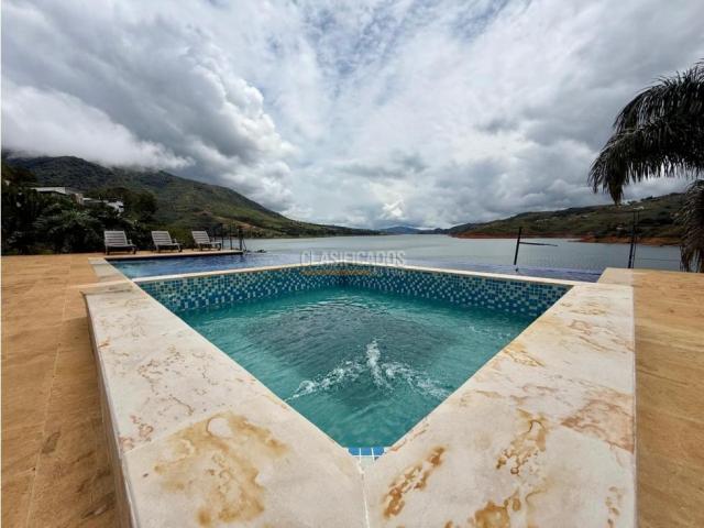 Fincas y Casas Campestres, Venta en Calima (Darién)