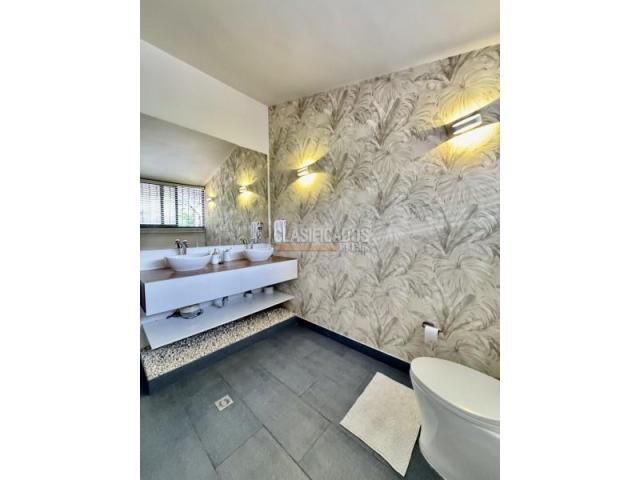 Casas, Venta en La Flora