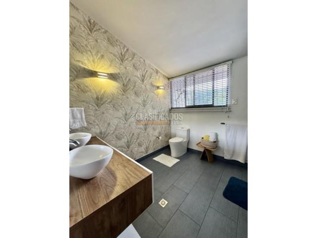 Casas, Venta en La Flora