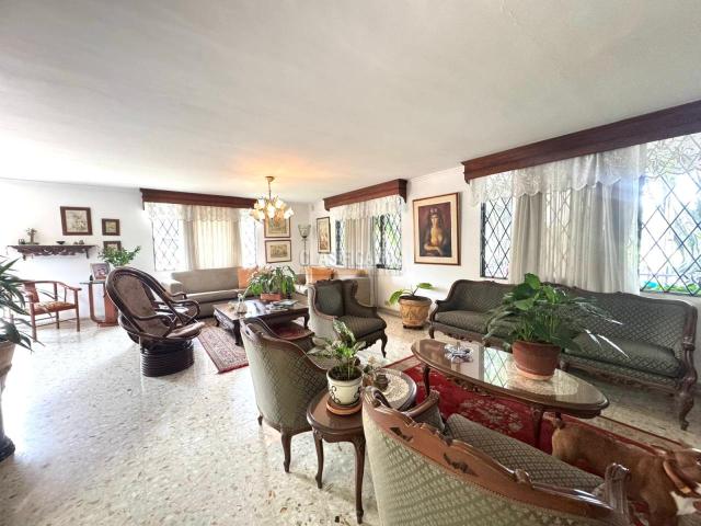 Casas, Venta en La Flora