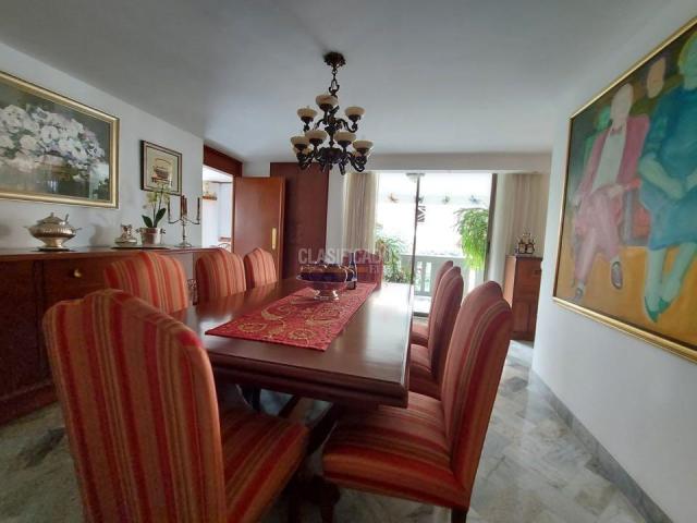 Casas, Venta en Santa Mónica Central