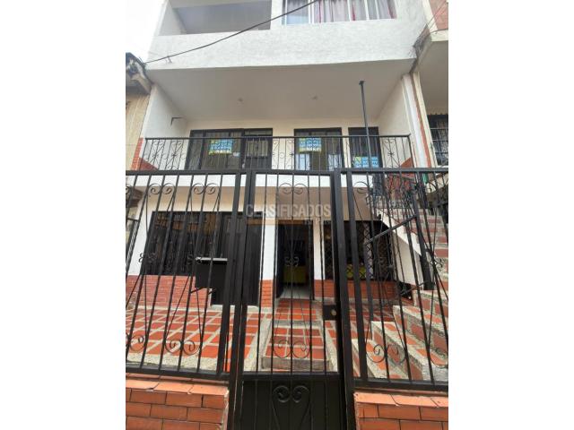 Apartamentos, Alquiler en Nápoles