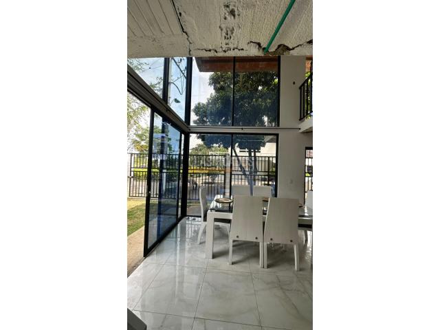 Casas, Venta en Ciudad 2.000