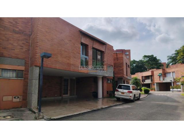 Casas, Venta en Ciudad Jardín