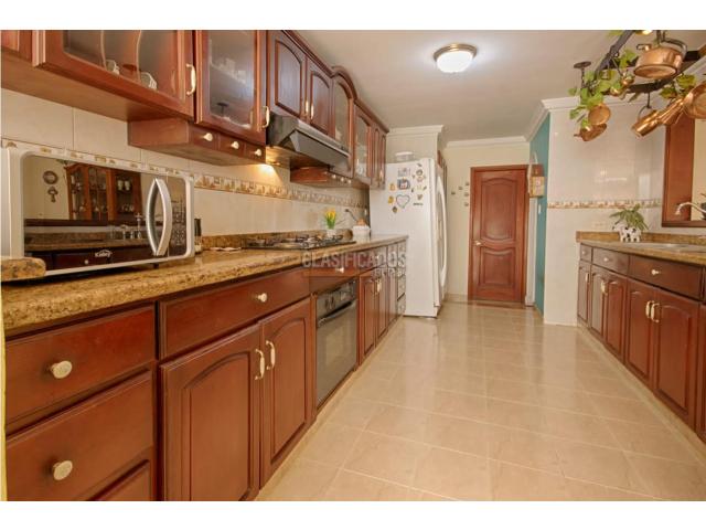 Casas, Venta en Ciudad Jardín