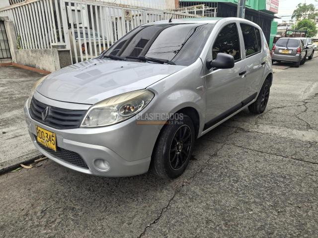 Renault Sandero 2011