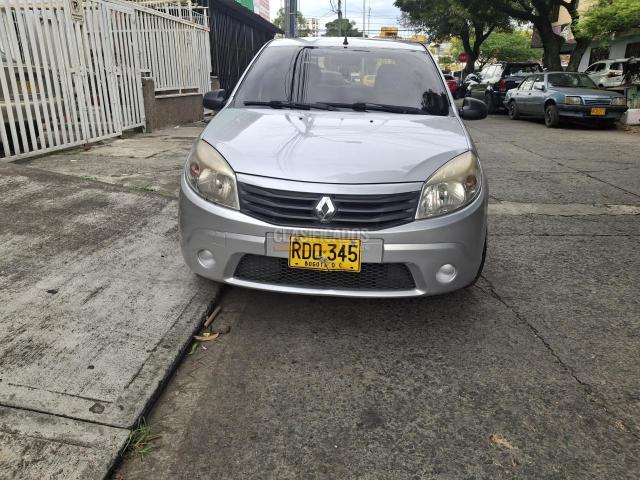 Renault Sandero 2011