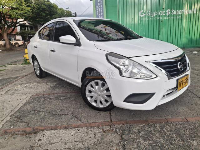 Nissan Versa 2016