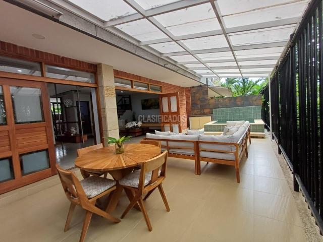 Casas, Venta en Ciudad Jardín