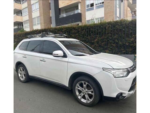 Mitsubishi Outlander 2015