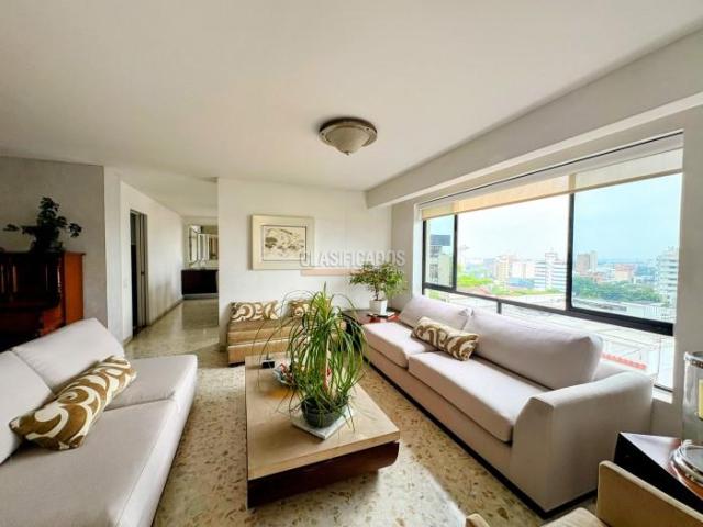 Apartamentos, Venta en Santa Mónica Residencial