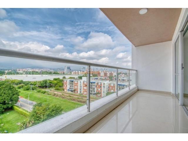 Apartamentos, Venta en Brisas del Limonar