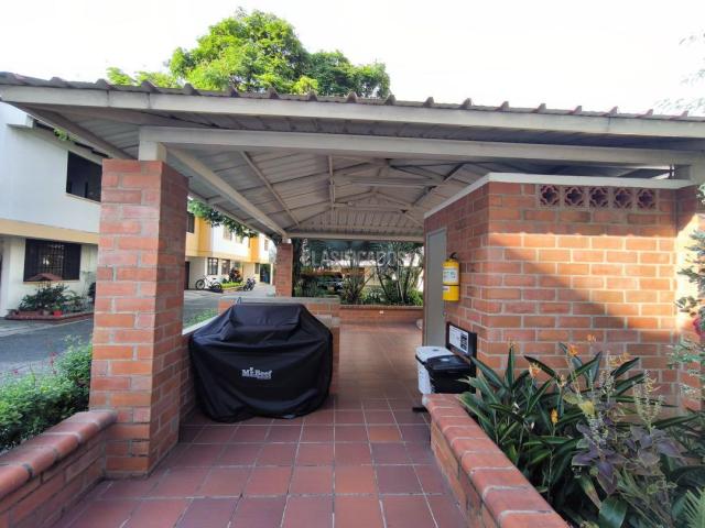 Apartamentos, Venta en Primero de Mayo