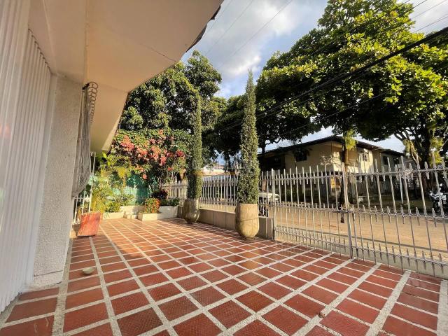 Casas, Venta en Gran Limonar