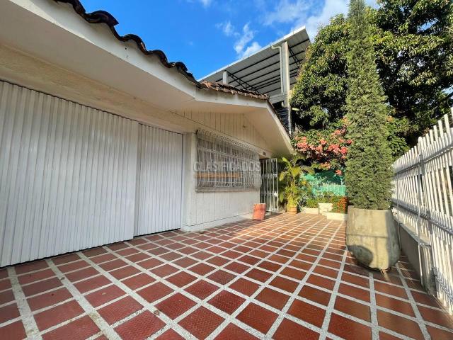 Casas, Venta en Gran Limonar