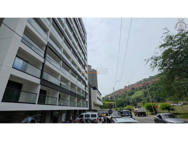 Apartaestudios, Venta en Centro Ccial. Chipichape