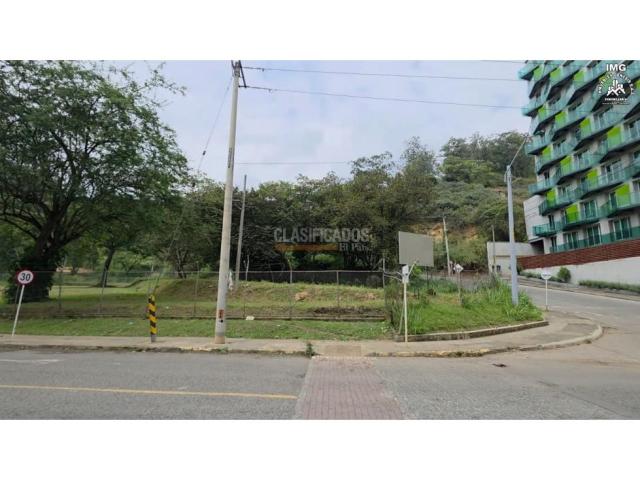 Apartaestudios, Venta en Centro Ccial. Chipichape