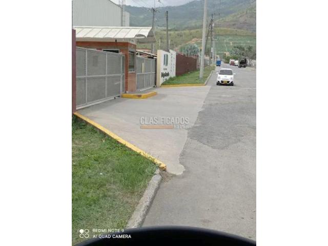 Locales y Bodegas, Venta en Yumbo