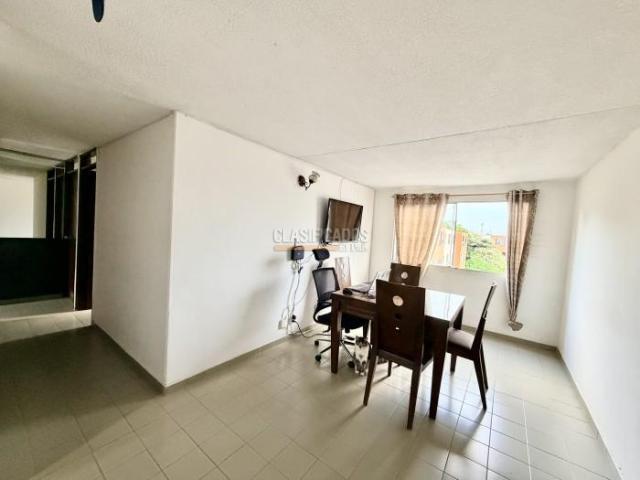 Apartamentos, Venta en Cañaverales