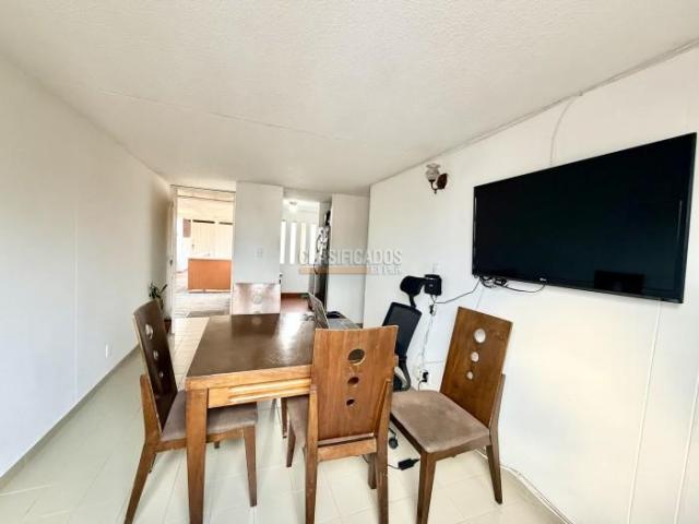 Apartamentos, Venta en Cañaverales