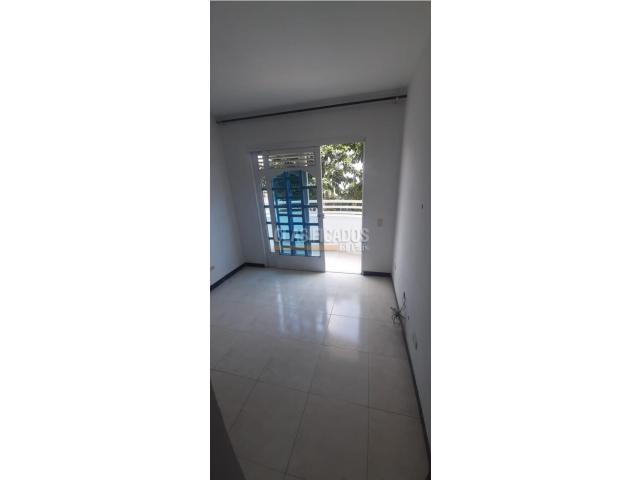 Casas, Venta en Ciudad 2.000