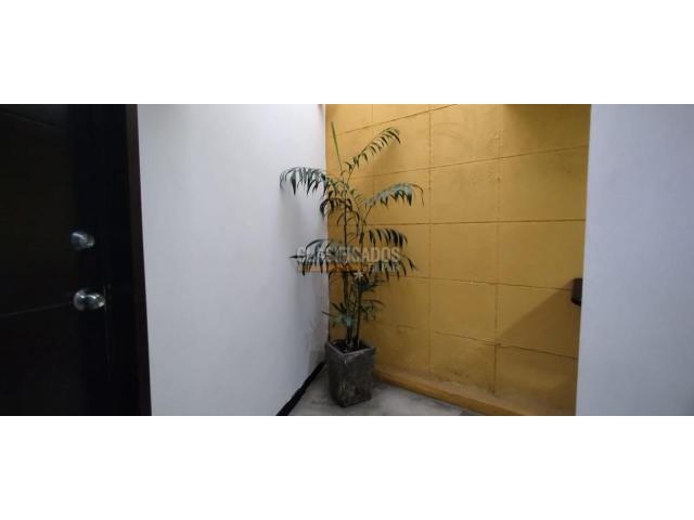 Oficinas y Consultorios, Alquiler en San Fernando Viejo