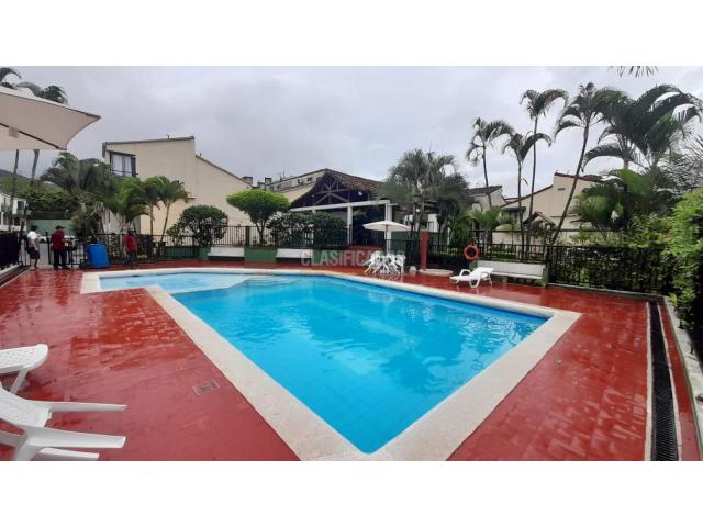 Casas, Venta en El Refugio