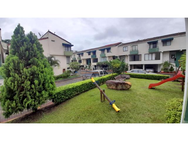 Casas, Venta en El Refugio