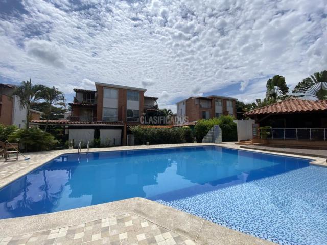 Casas, Venta en Ciudad Jardín