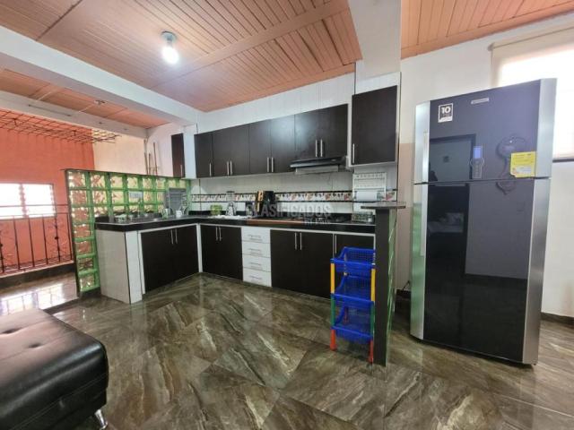 Edificios, Venta en Cristóbal Colón