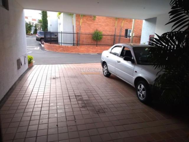 Casas, Venta en Ciudad Jardín