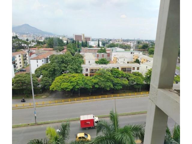 Oficinas y Consultorios, Venta en Camino Real