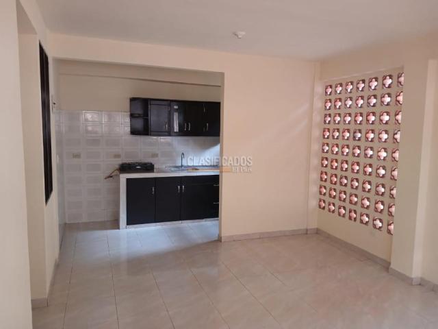 Casas, Alquiler en San Judas