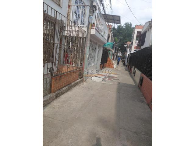 Casas, Venta en Villa del Prado