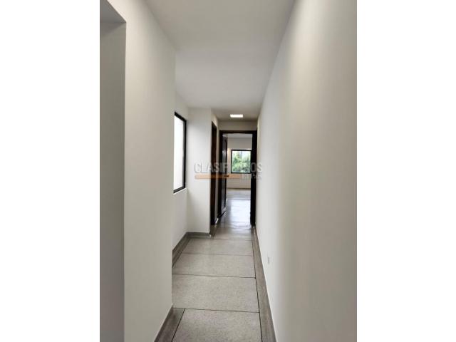 Oficinas y Consultorios, Alquiler en Pereira