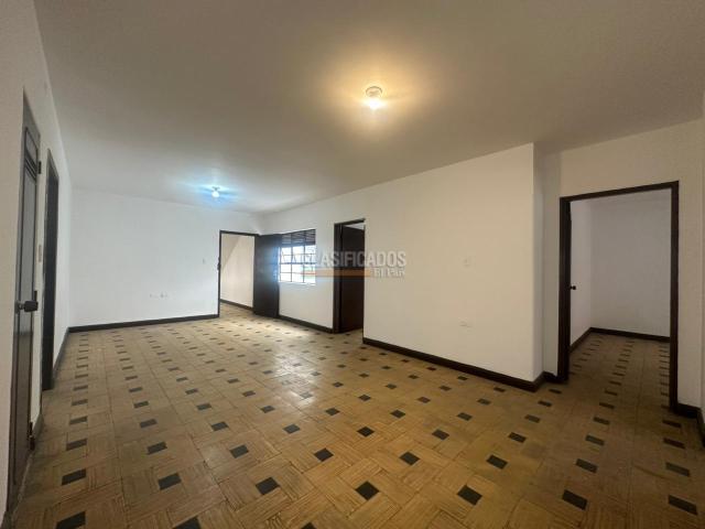 Edificios, Venta en Granada