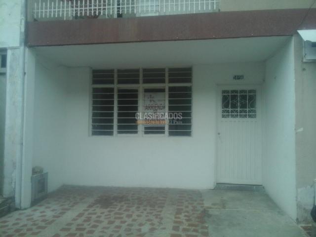 Apartamentos, Alquiler en La Selva