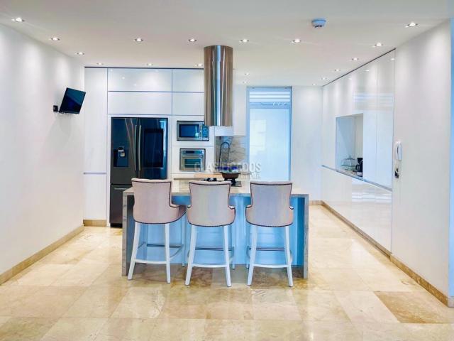 Apartamentos, Venta en Cerro Cristales