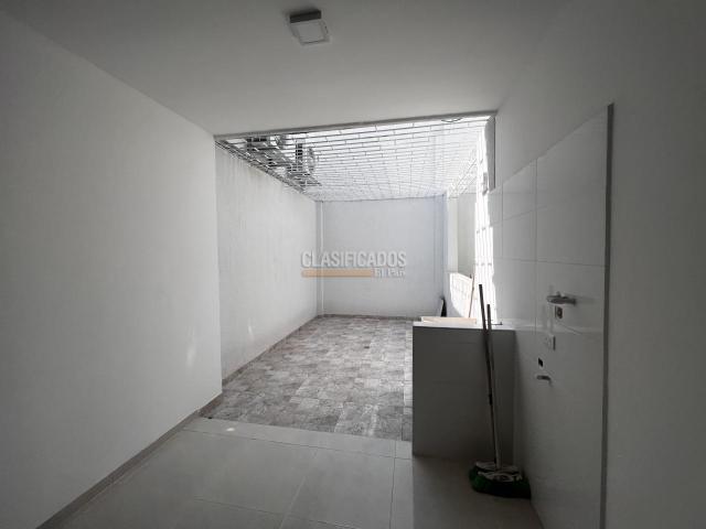 Oficinas y Consultorios, Alquiler en Santa Mónica Norte