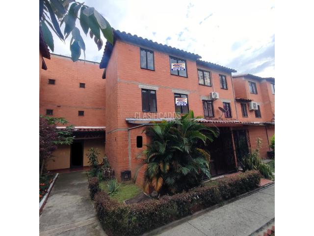 Casas, Alquiler en Portal de las Casas