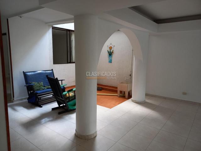 Casas, Alquiler en Ciudad Capri