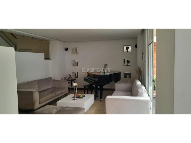 Casas, Venta en Ciudad Jardín