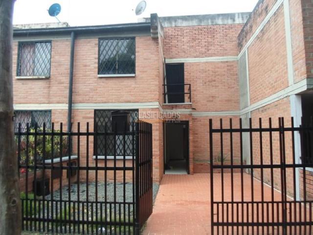 Casas, Alquiler en Caney