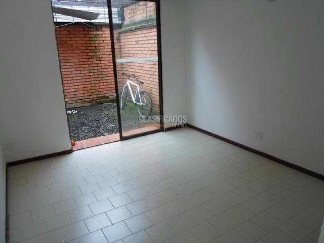 Casas, Alquiler en Caney