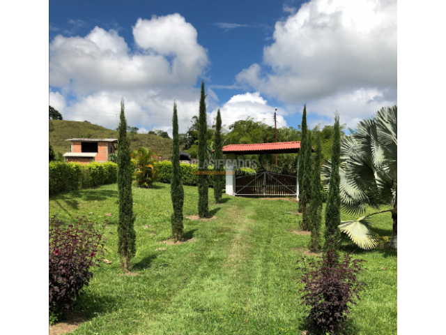 Fincas y Casas Campestres, Venta en Restrepo