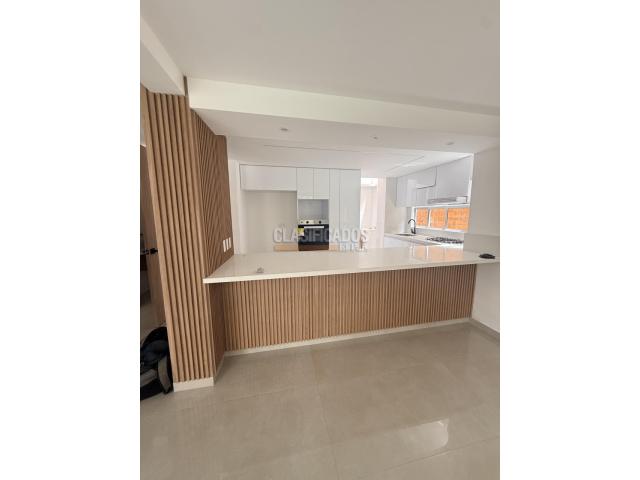 Casas, Alquiler en Pance