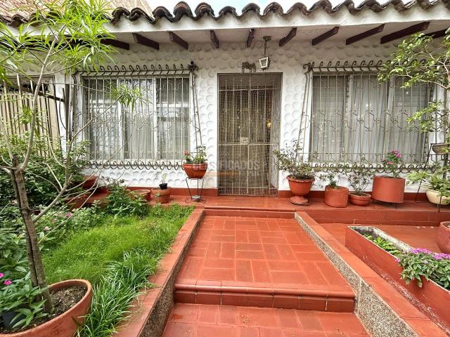 Casas, Venta en El Limonar