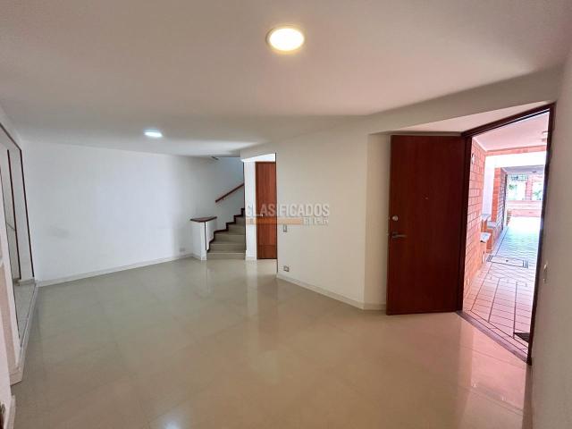 Casas, Venta en La Hacienda